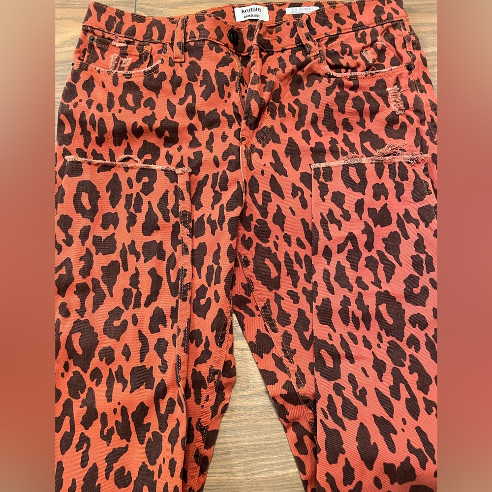 Leopard distressed comfy denim